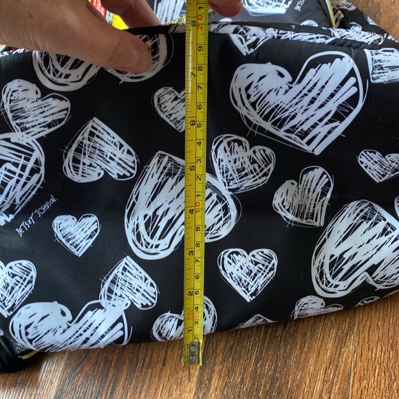 Betsy Johnson black and white heart back pack with matching zipper pouch - Picture 16 of 16
